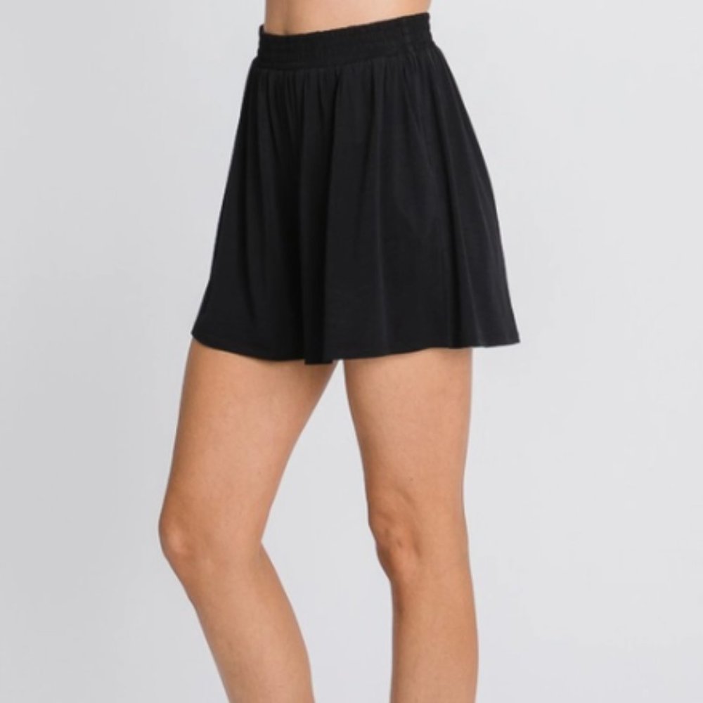 Casual Black Shorts with Pockets!